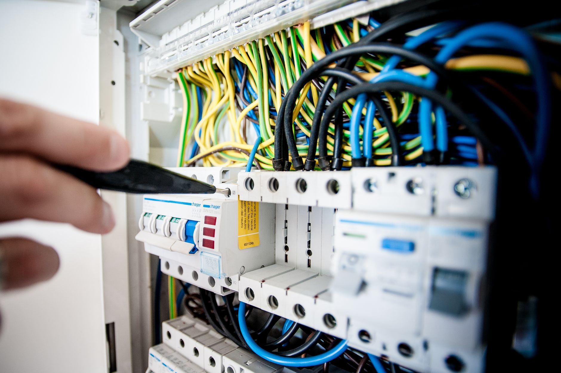 Électricien à Douai